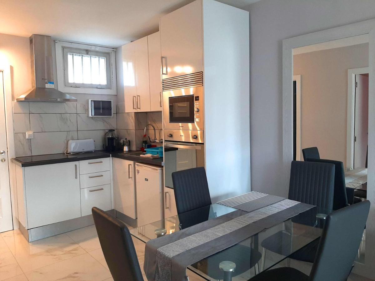 Centrally Located Apartment Close To The Ocean. Arona  Exterior foto